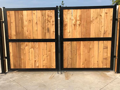 Commercial fencing in the Kansas City, Missouri area